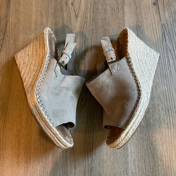 TOMS Gray Suede Espadrille Wedge Sandals Size 8.5 Minimalist Coastal Summer! - Picture 6 of 8